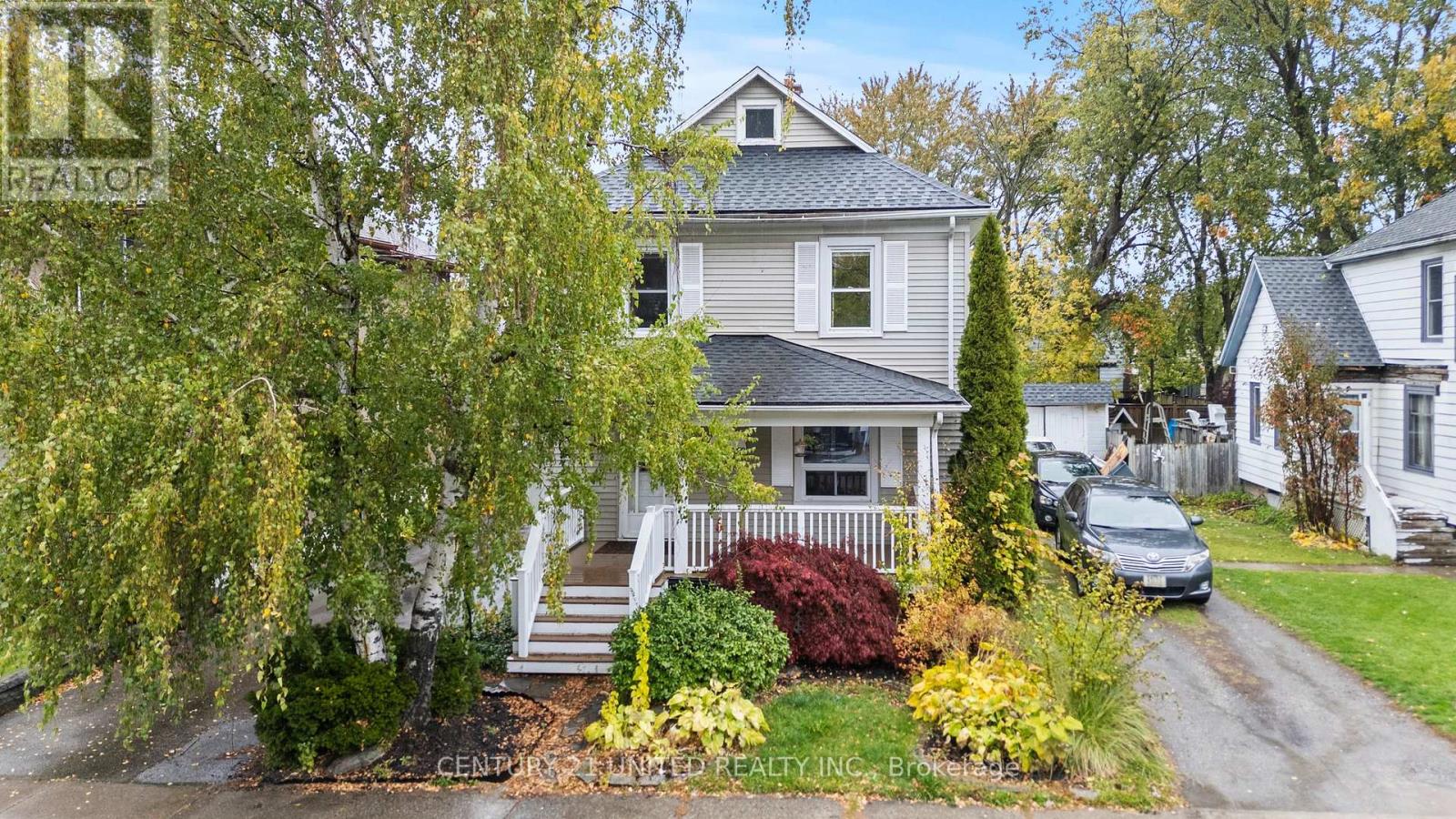 16 Locust St, Welland, ON L3C 4J2