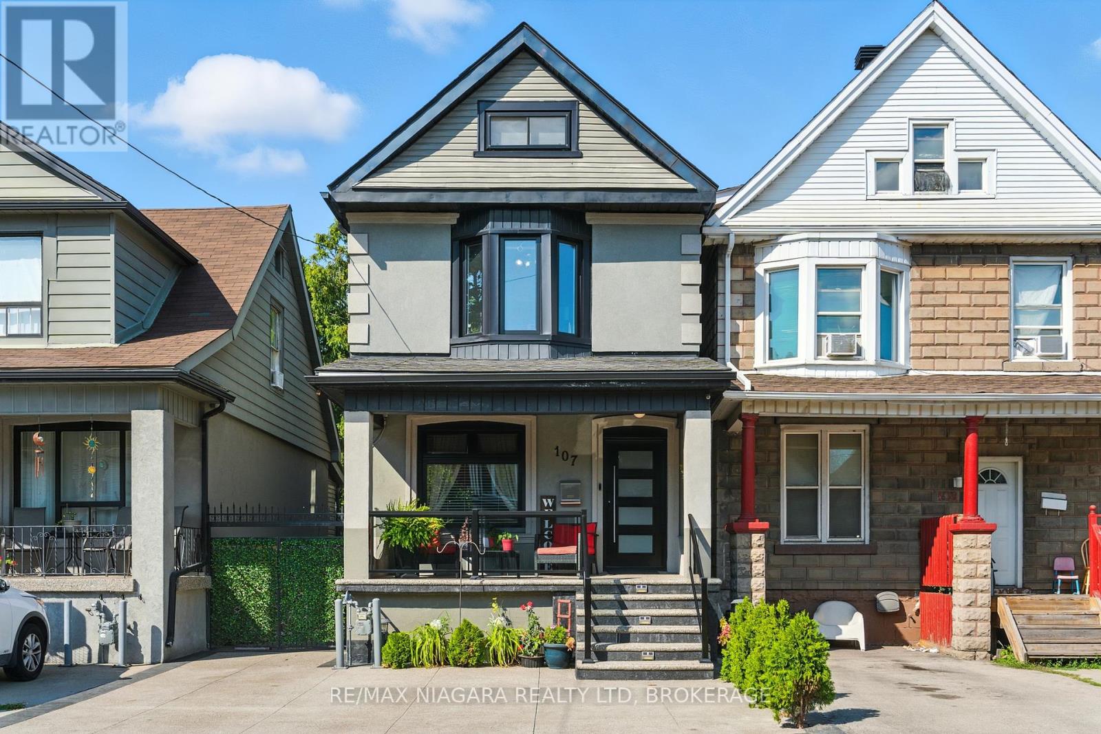 107 Beechwood Ave, Hamilton, ON L8L 2S7