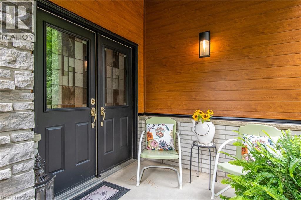 500 Foxhill Pl, Waterloo, ON N2T 1X7