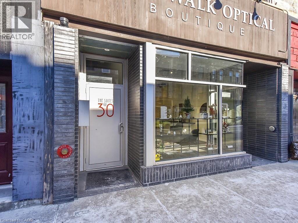 30 Main St, Cambridge, ON N1R 1V4