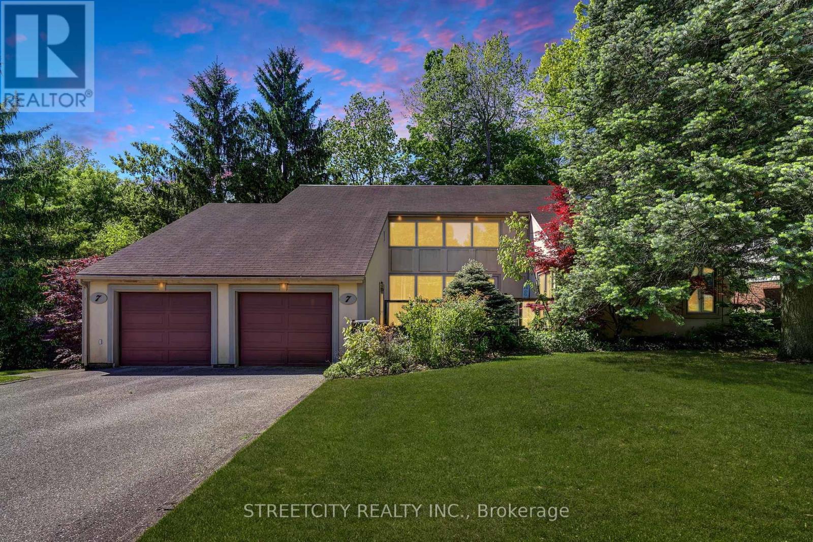 7 Thistle Ct, Tillsonburg, ON N4G 2S8