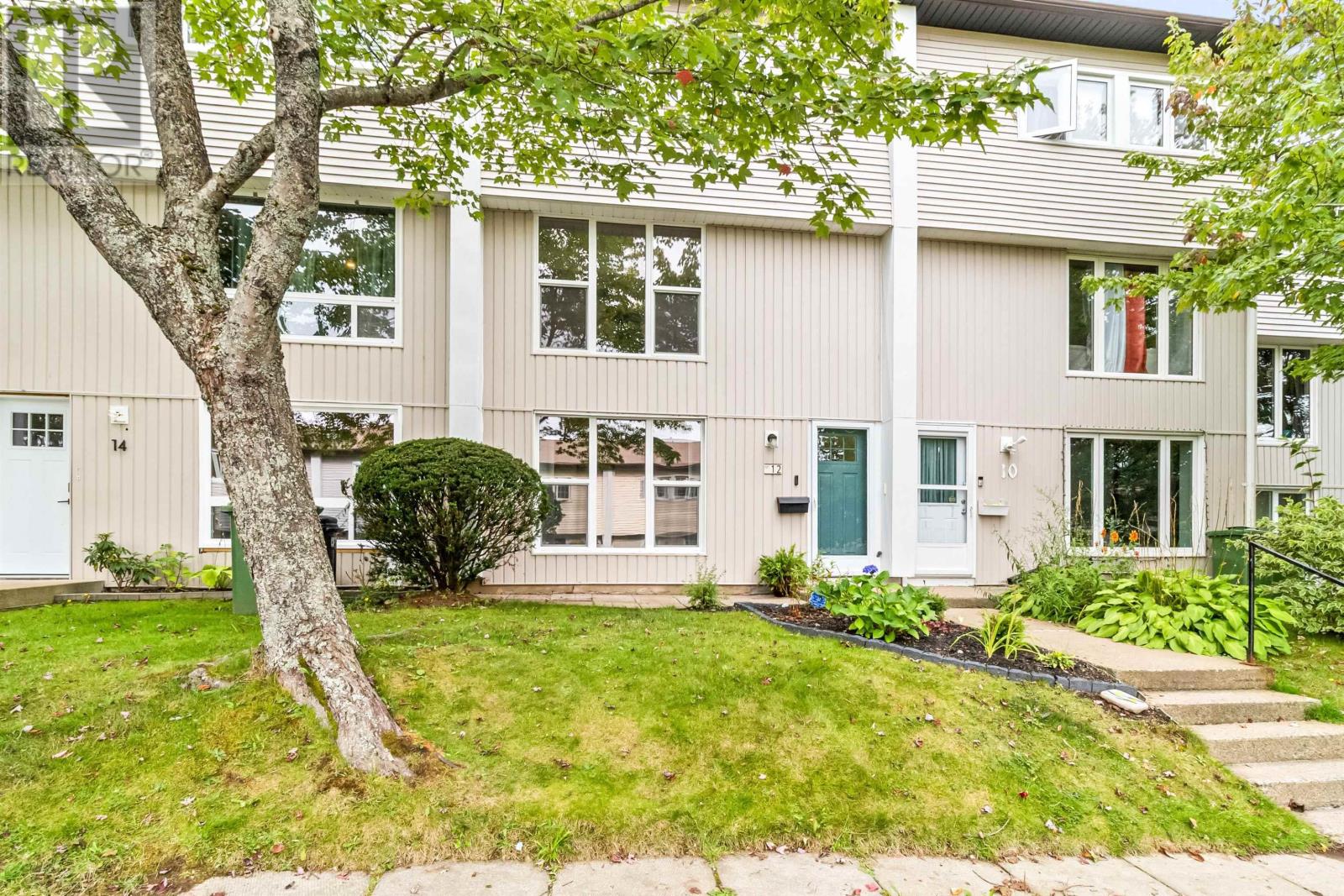 12 Limerick Rd, Halifax, NS B3P 2E2