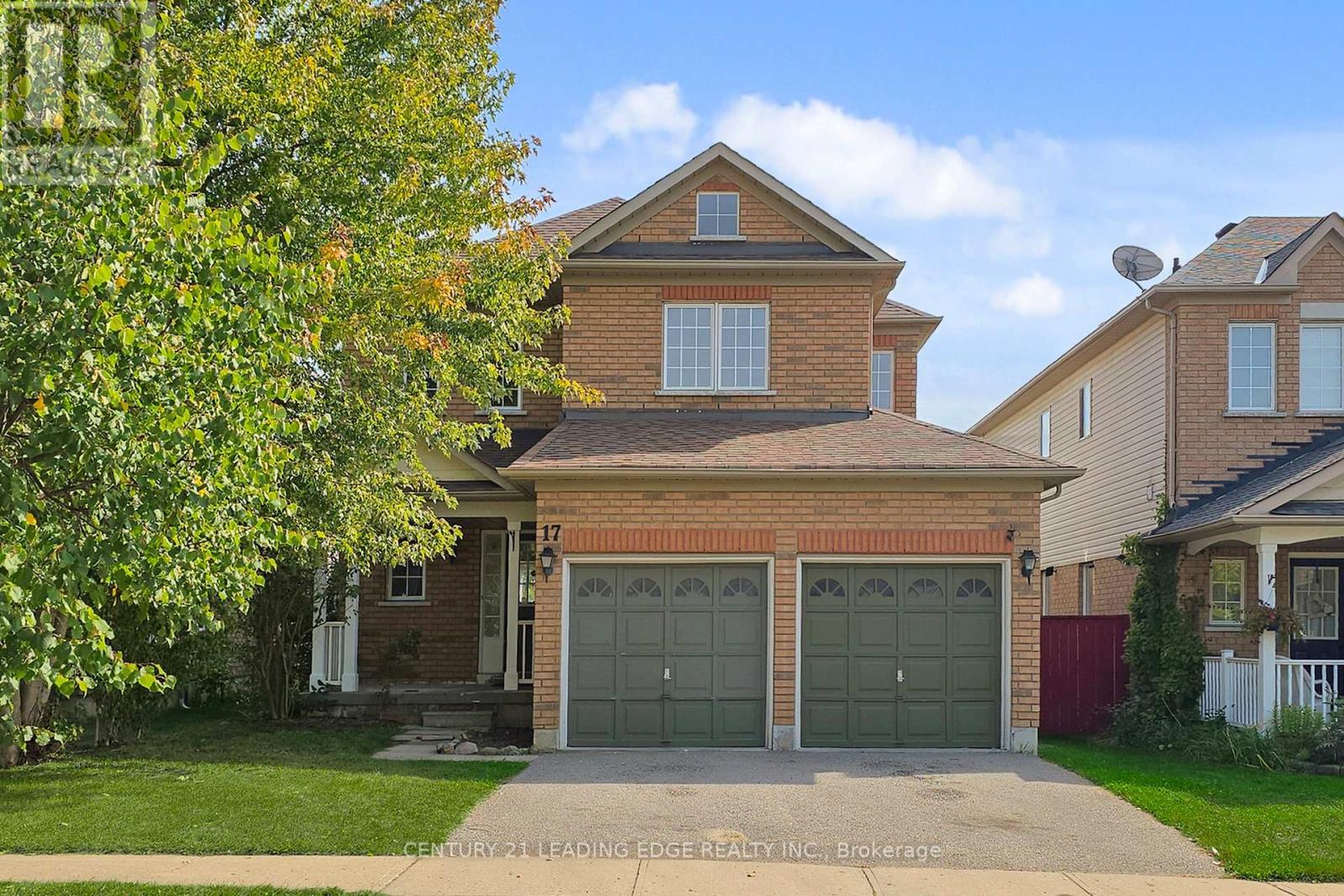 17 Pitfield Ave, Whitby, ON L1R 2P7