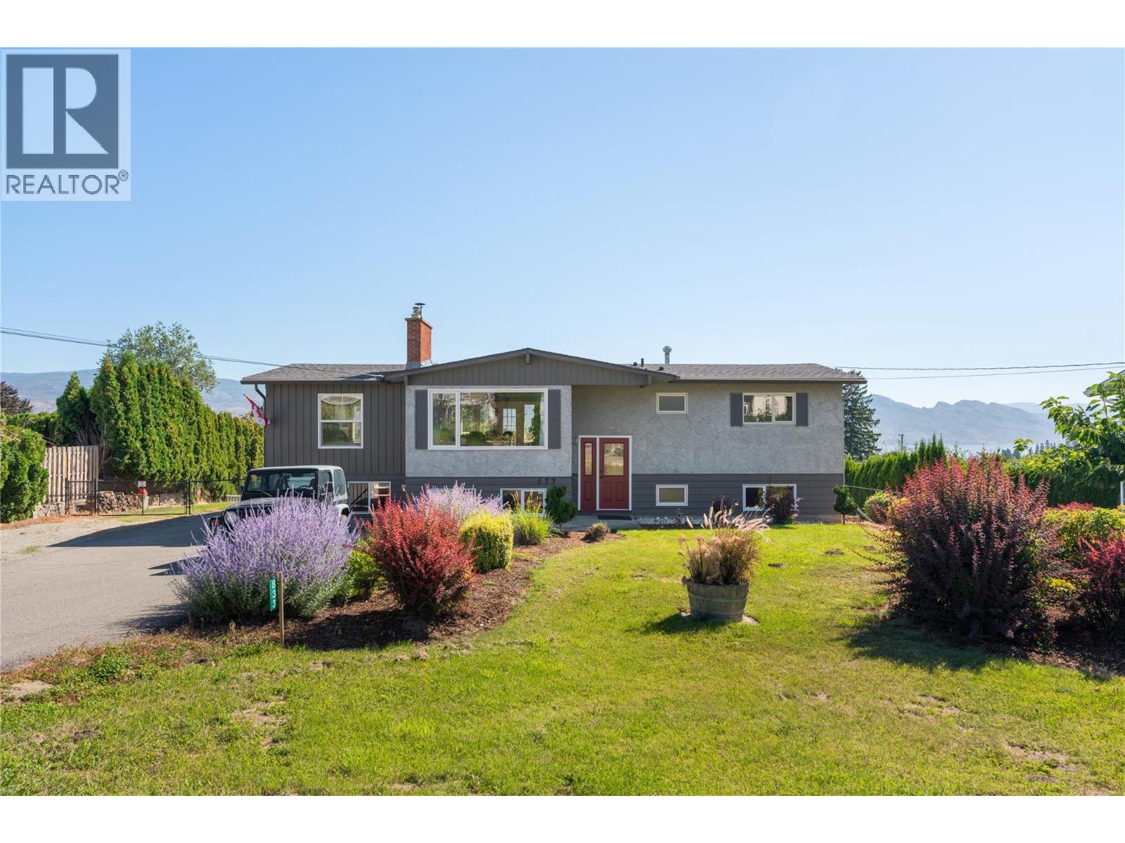 833 Hawthorne Rd, West Kelowna, BC V1Z 1N5