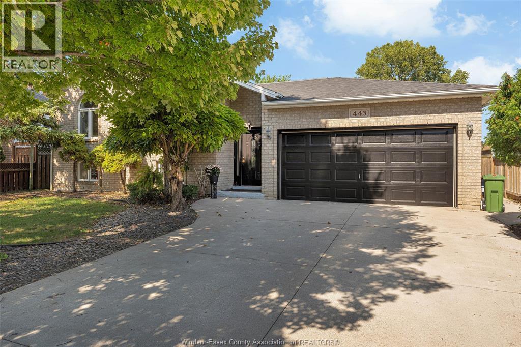 445 Olcott Ave, Lasalle, ON N9J 3L1