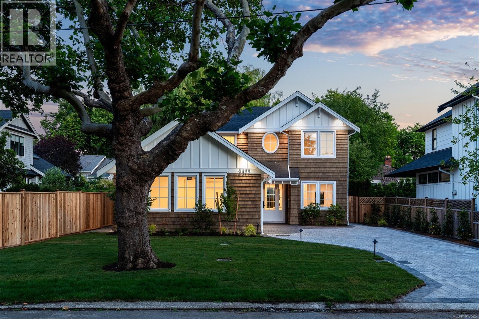 2377 Zela St, Oak Bay, BC V8S 2X1