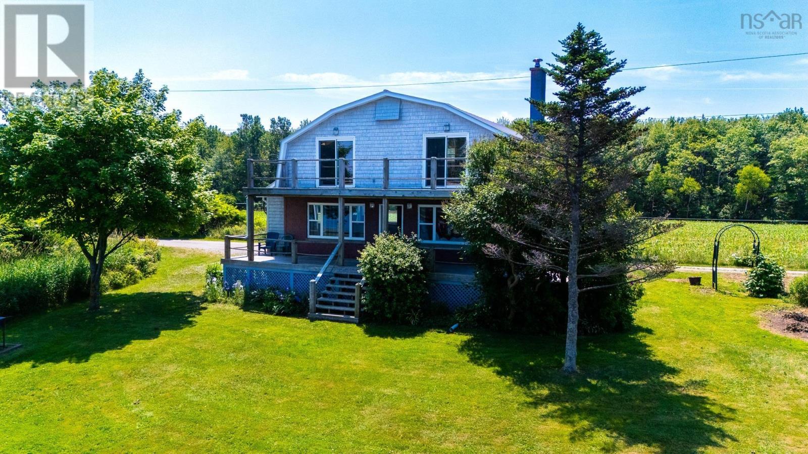 102 Pheasant Rd, North Grand Pre, NS B0P 1M0