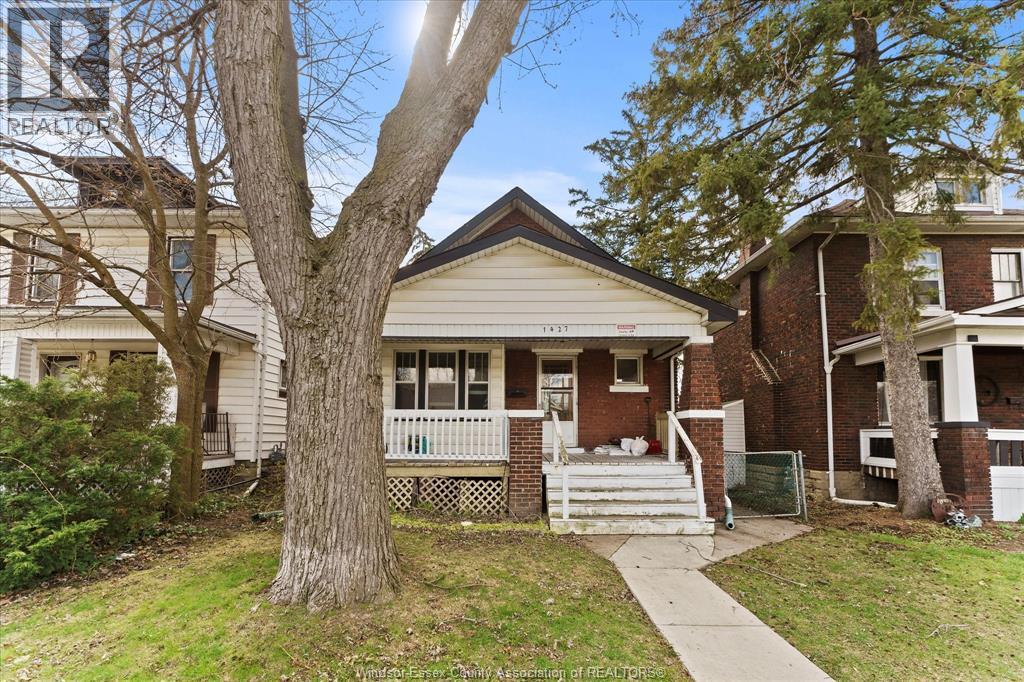 1427 Bruce Ave, Windsor, ON N9X 1X6