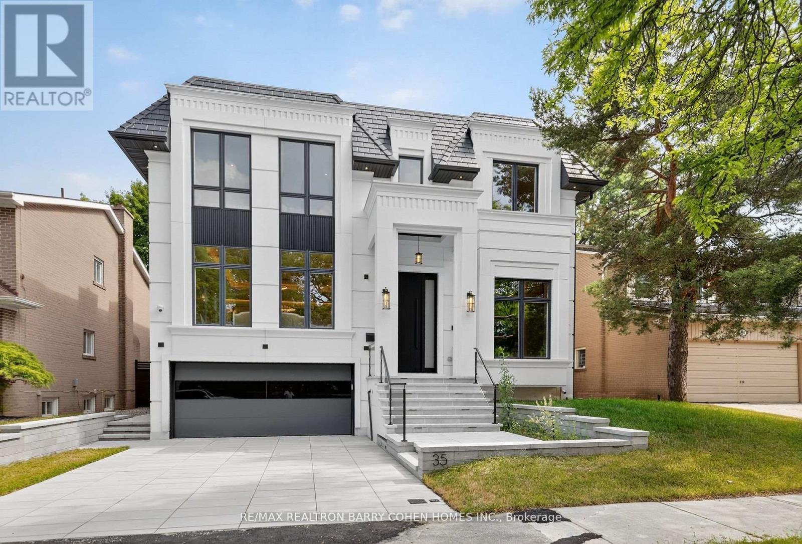 35 Foursome Cres, Toronto, ON M2P 1W1