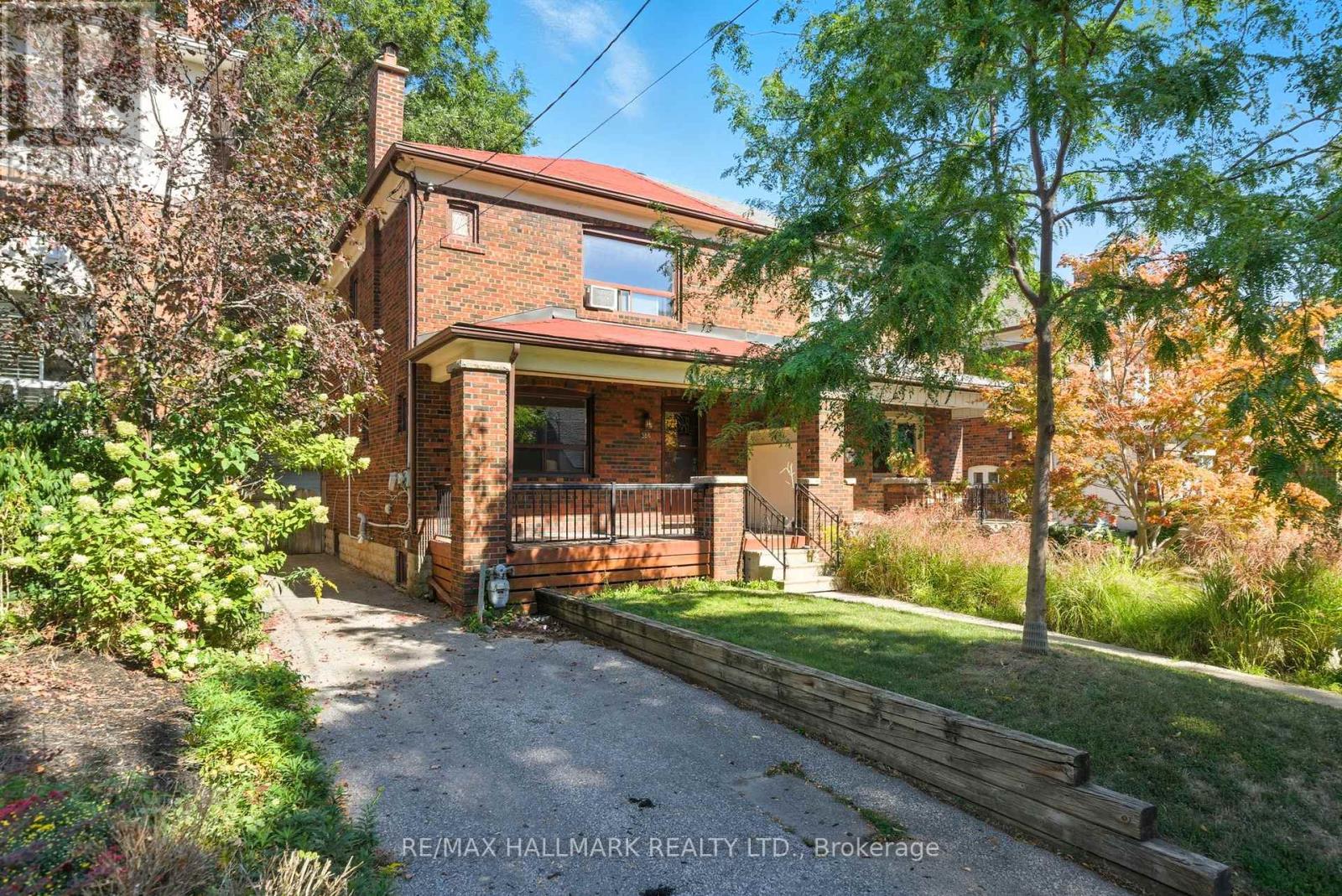 386 Belsize Dr, Toronto, ON M4S 1N4