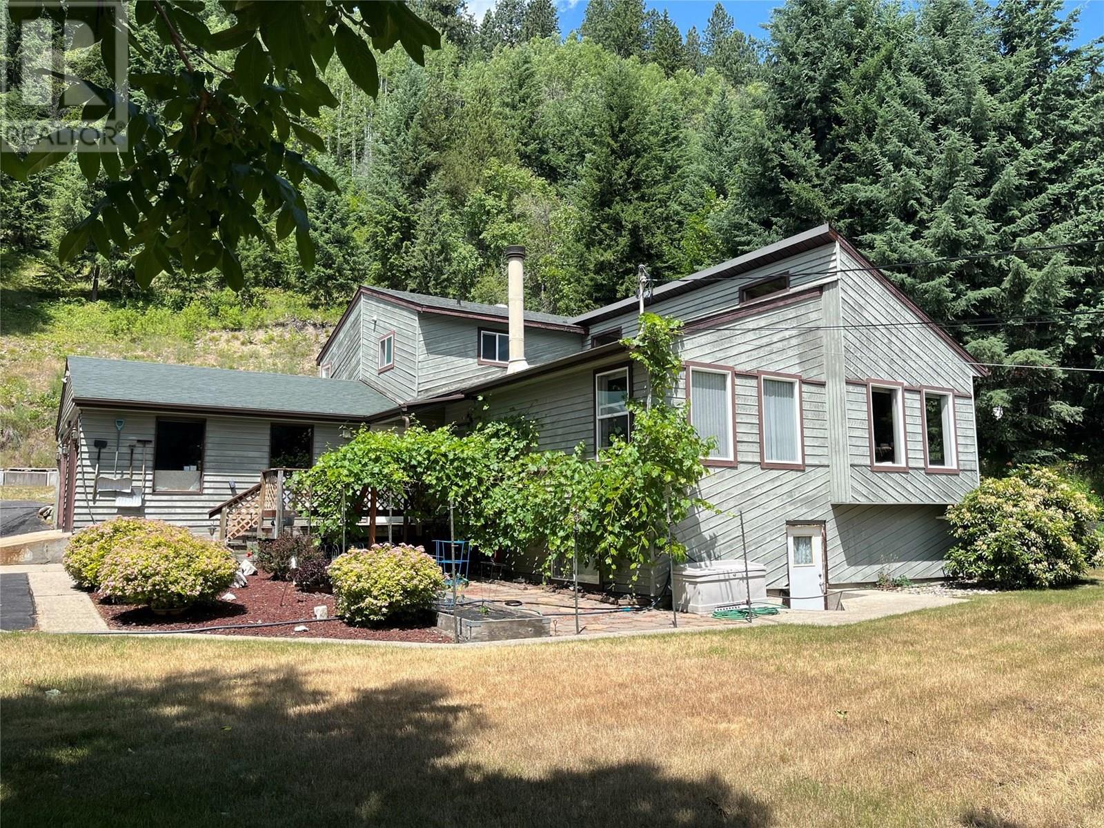 1176 Marshall Rd, Castlegar, BC V1N 4V2