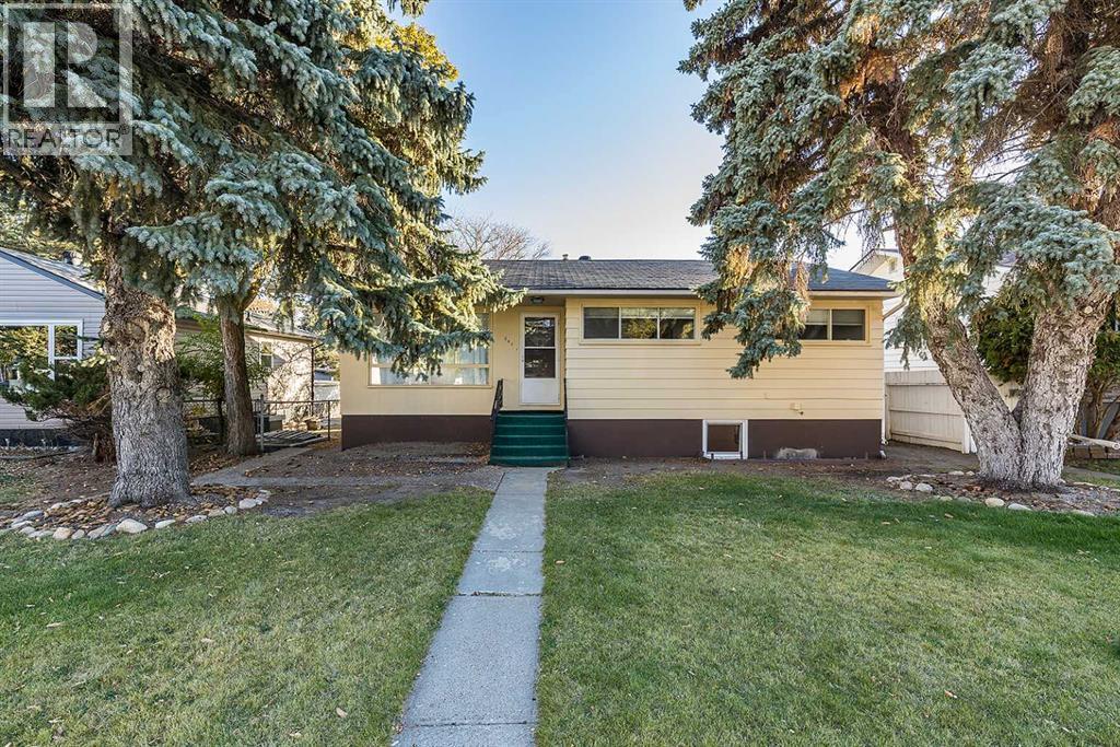 11 Street Sw Unit 241, Medicine Hat, AB T1A 4S5
