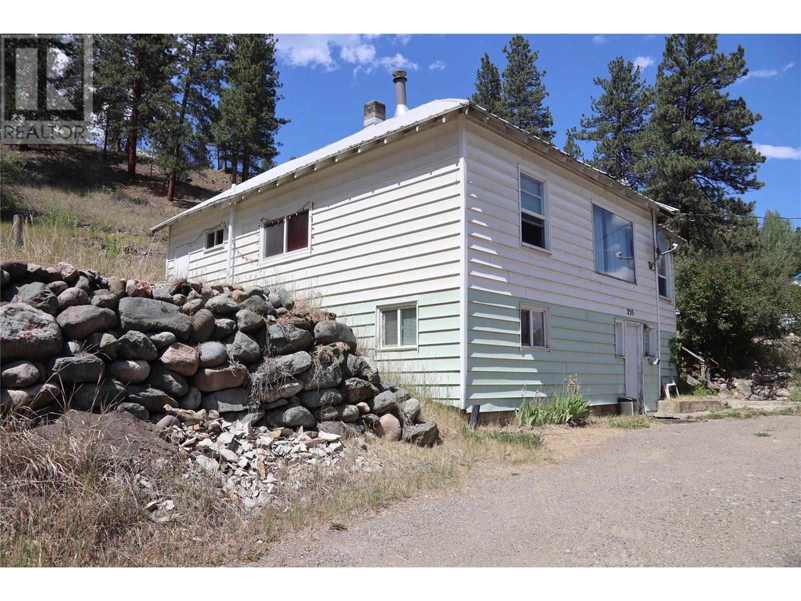 255 Tulameen Ave, Princeton, BC V0X 1W0