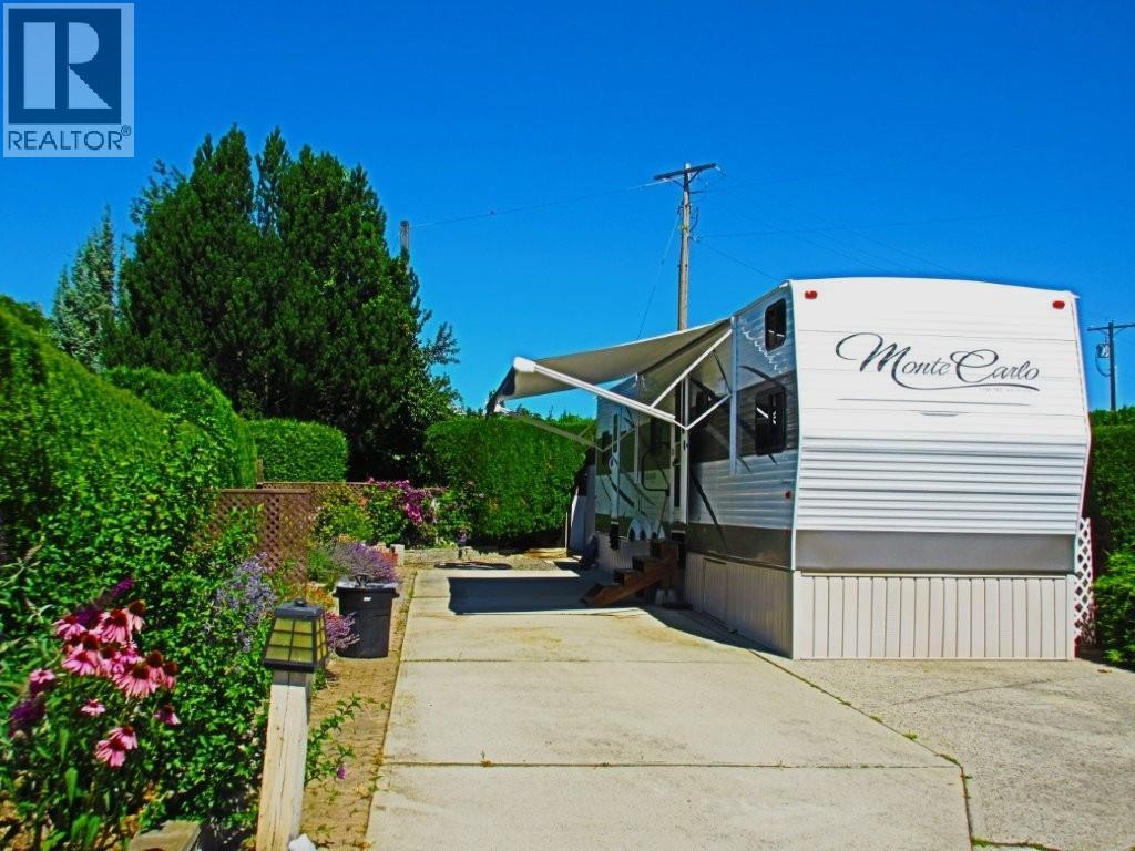 415 Commonwealth Road Unit 301, Kelowna, BC V4V 1P4