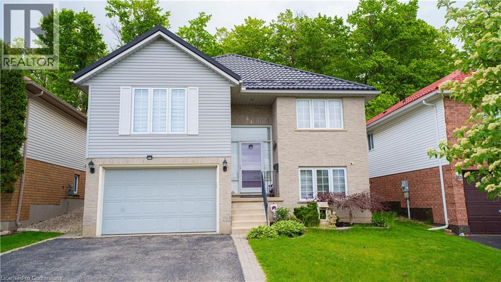 44 Dunnigan Dr E, Kitchener, ON N2B 3W5