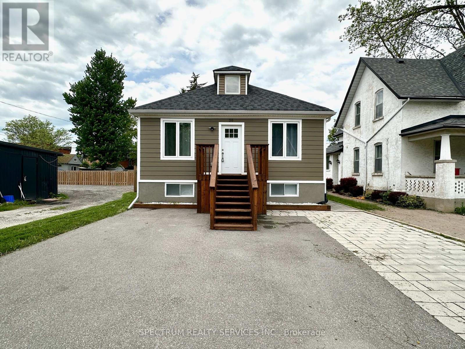 36 Queen St N, New Tecumseth, ON L0G 1W0