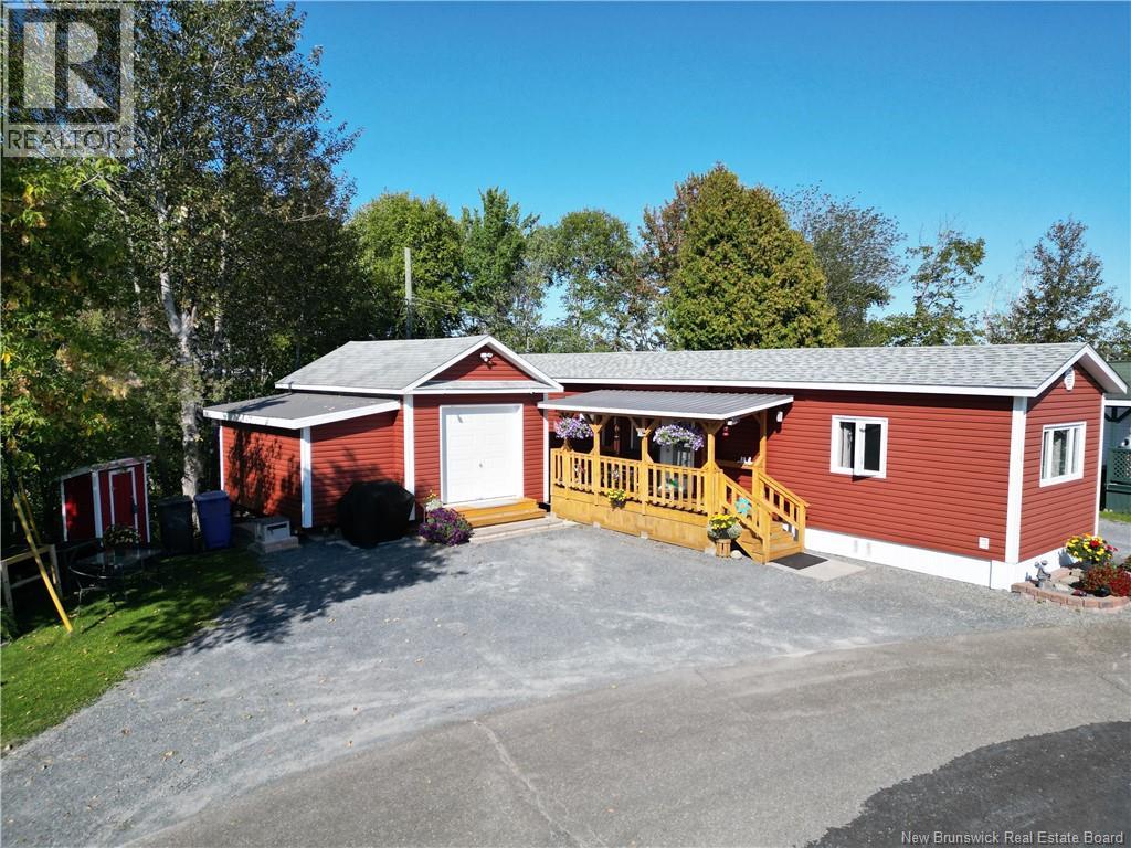 25 Parc Ter, Grand-saultgrand Falls, NB E3Z 1B3