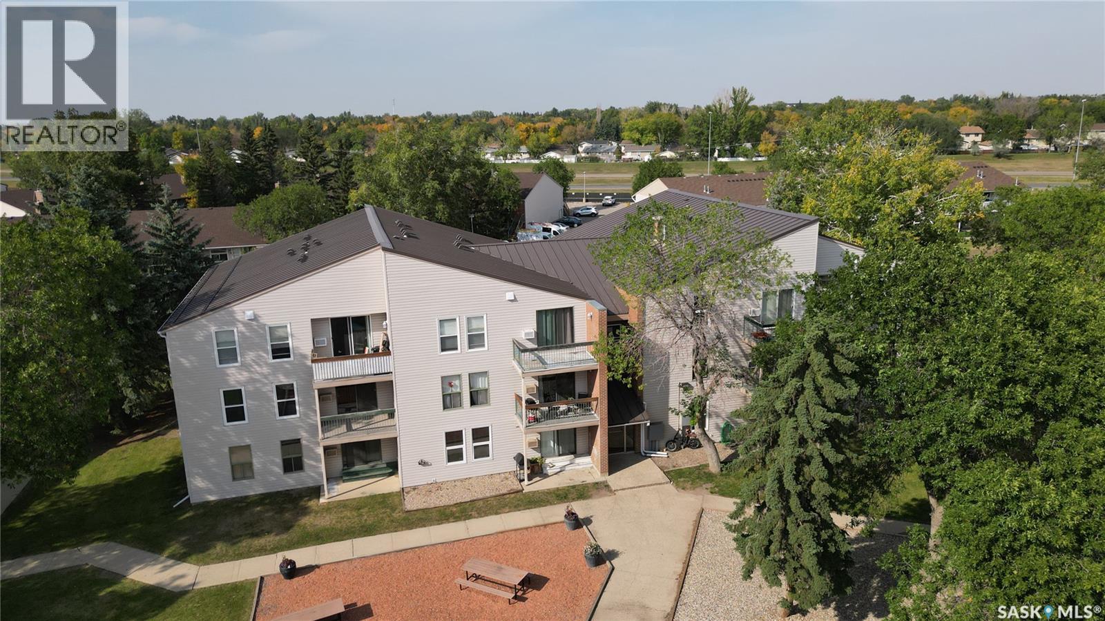 34 Nollet Avenue Unit 102, Regina, SK S4T 7P9