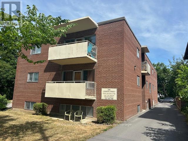 200 London St, Peterborough, ON K9H 2Y9