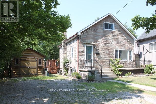 217 Giles St, London, ON N5Z 2V9