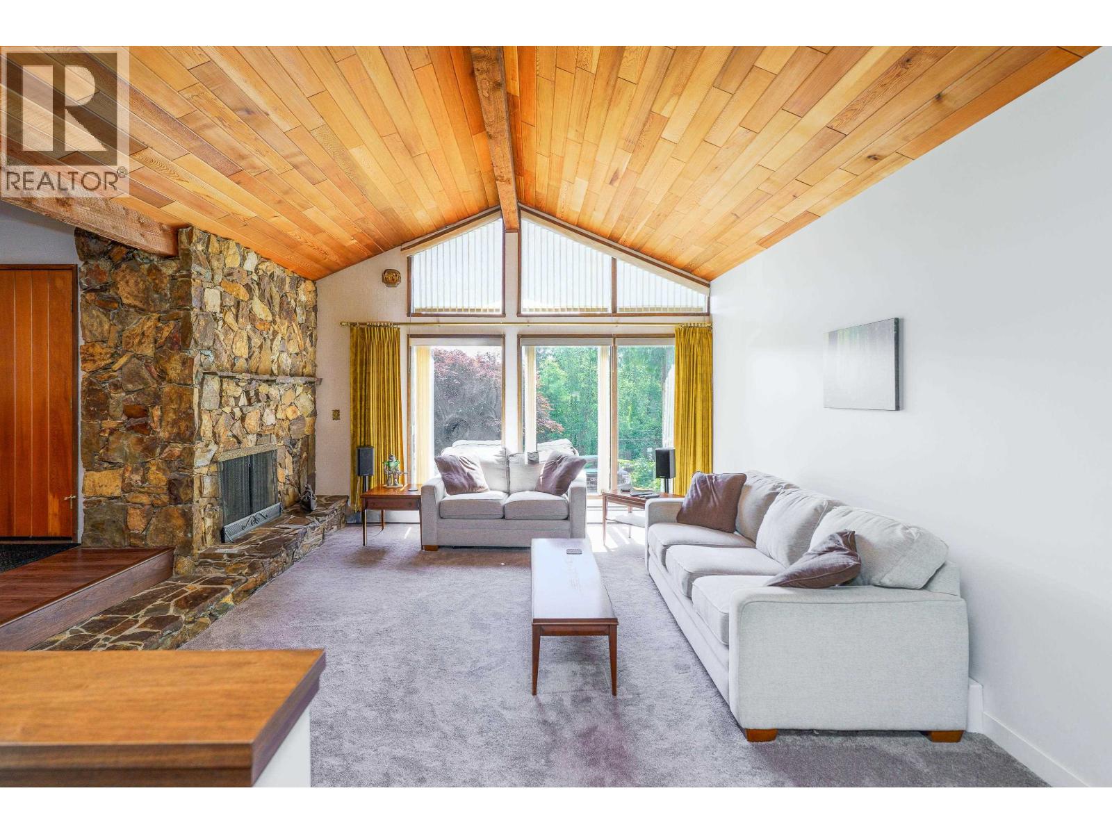 27573 Sayers Cres, Maple Ridge, BC V2W 1N3