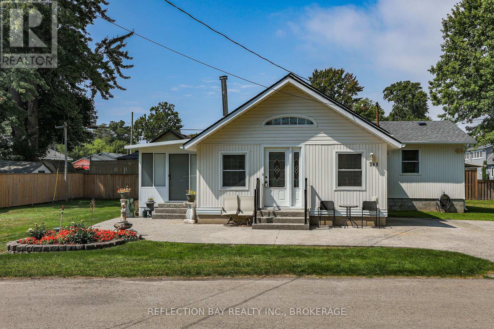 365 Ashwood Ave, Fort Erie, ON L0S 1B0