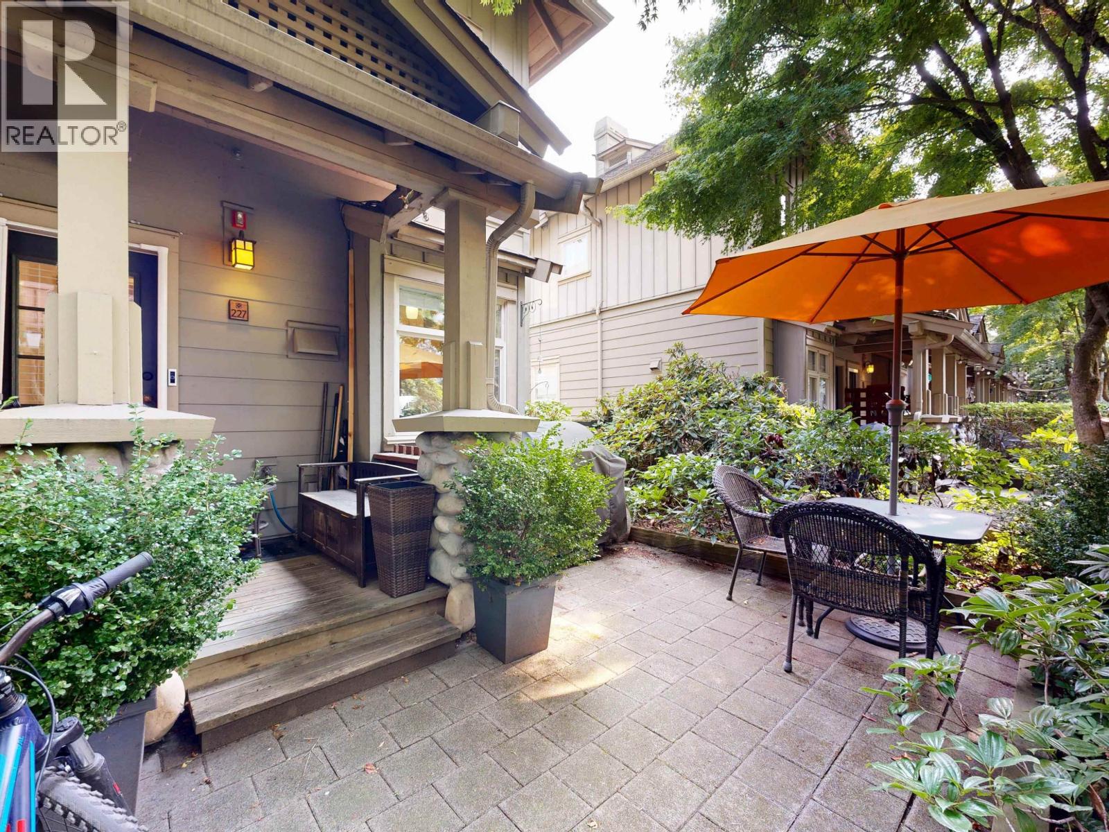 15 Sixth Avenue Unit 227, New Westminster, BC V3L 1T1