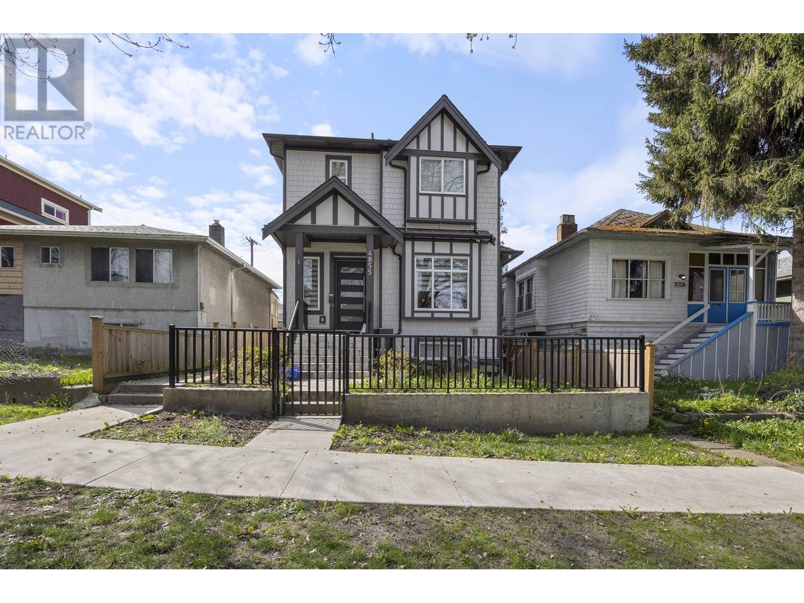 4857 Lanark St, Vancouver, BC V5N 3S1