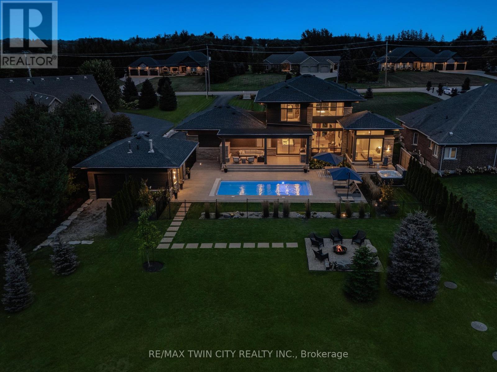 1826 Moser Young Rd, Wellesley, ON N0B 2T0