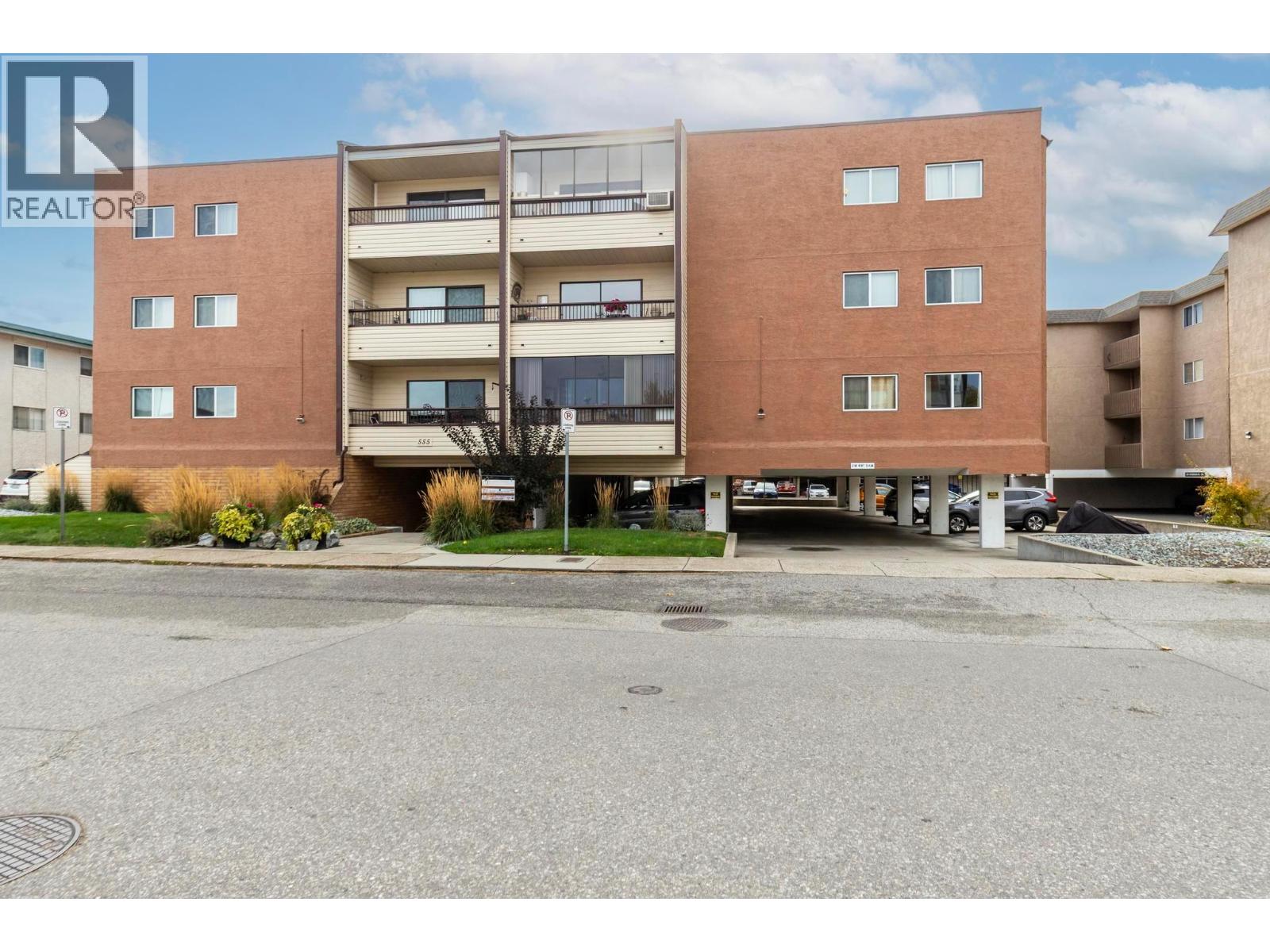 555 Rowcliffe Avenue Unit 403, Kelowna, BC V1Y 5Y8