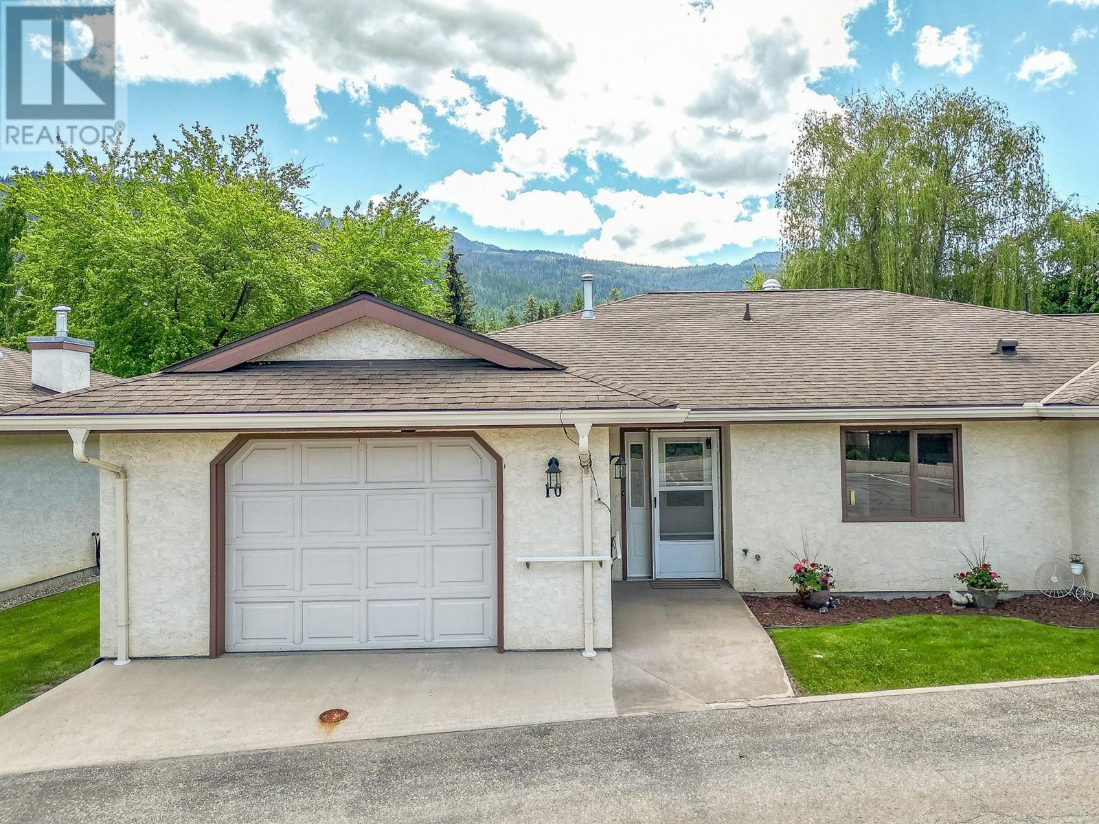 151 8 Avenue Sw Unit 10, Salmon Arm, BC V1E 1B9