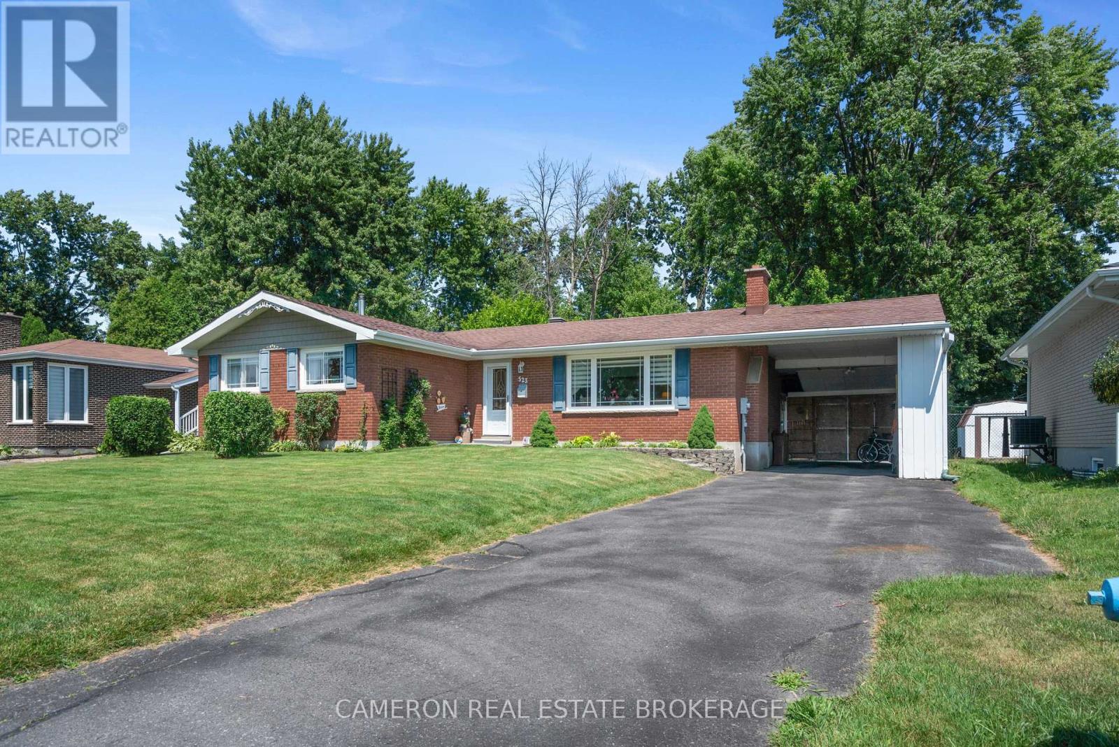 523 Lynwood Dr, Cornwall, ON K6H 5W8