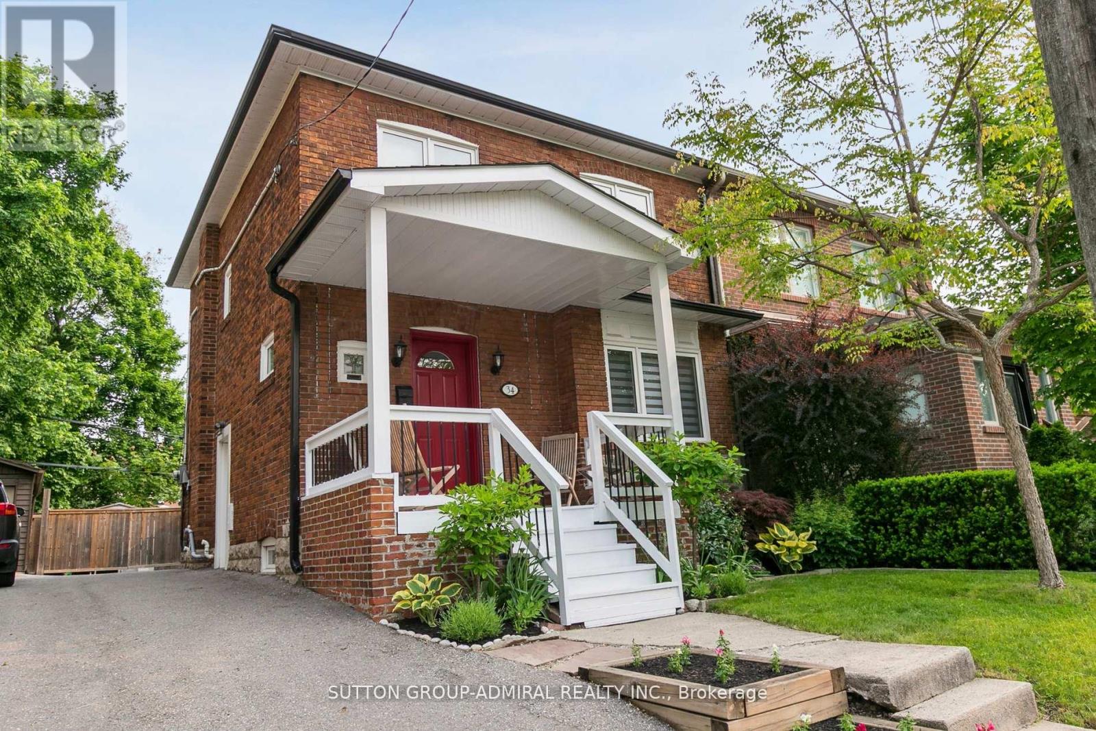 34 Elvina Gdns, Toronto, ON M4P 1X8