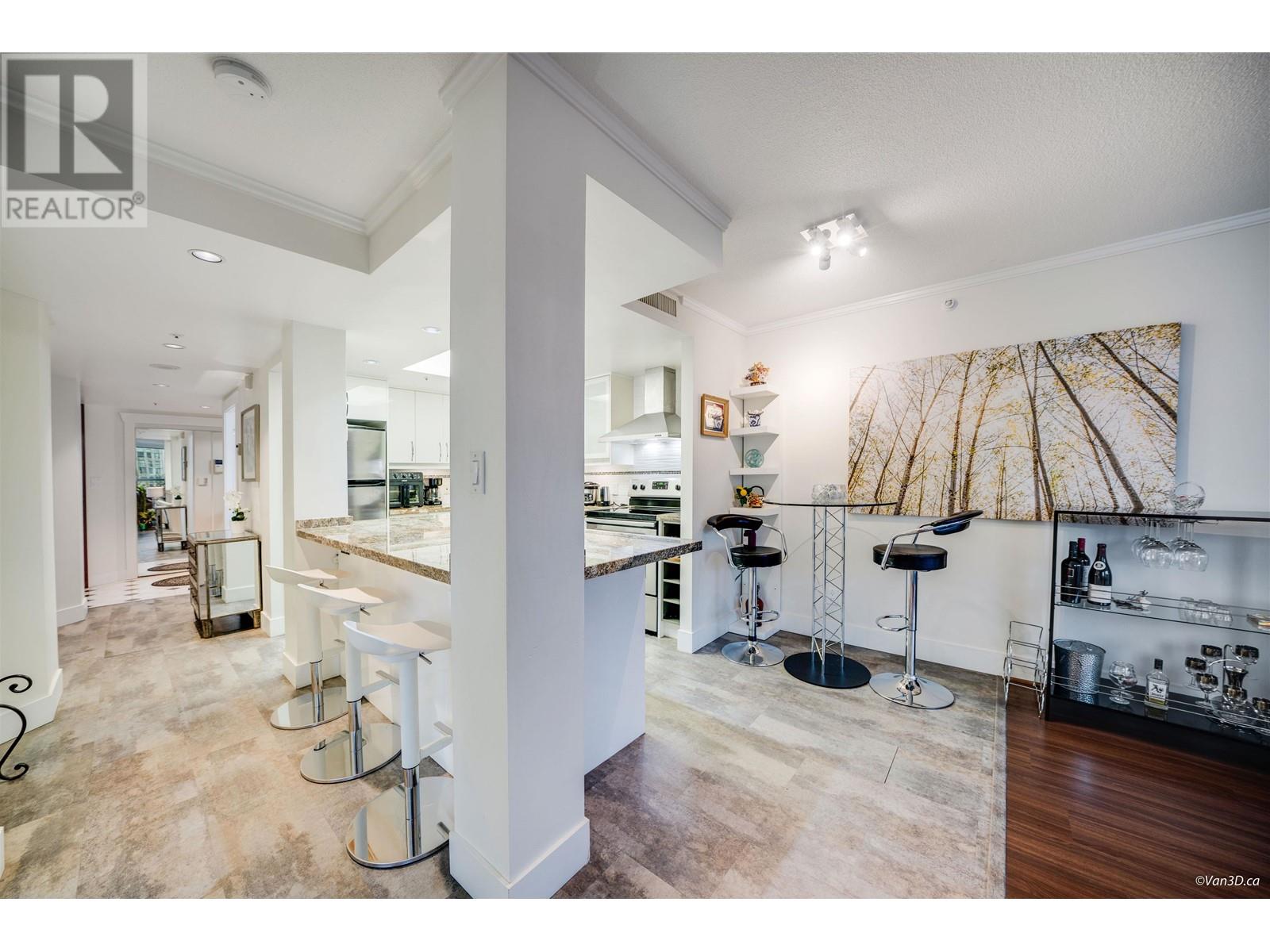 1050 Burrard Street Unit 701, Vancouver, BC V6Z 2S3