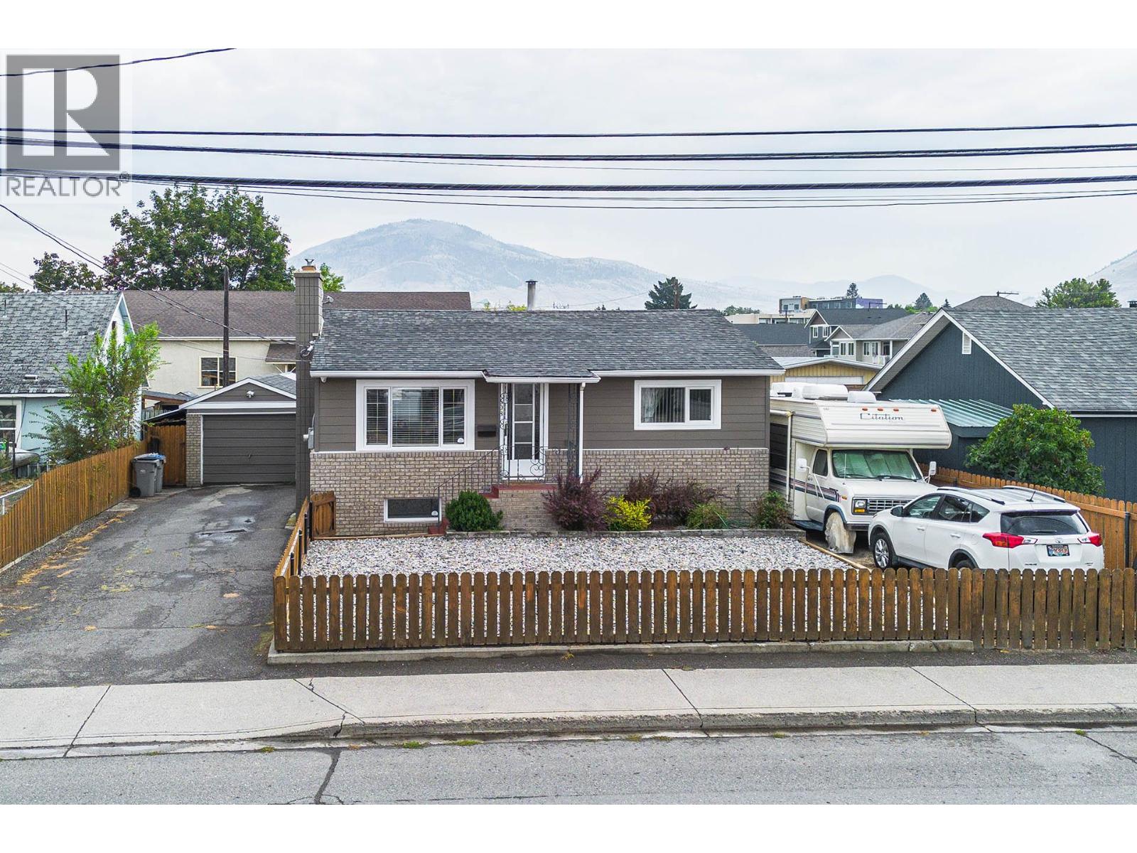 608 Mackenzie Ave, Kamloops, BC V2B 3V4