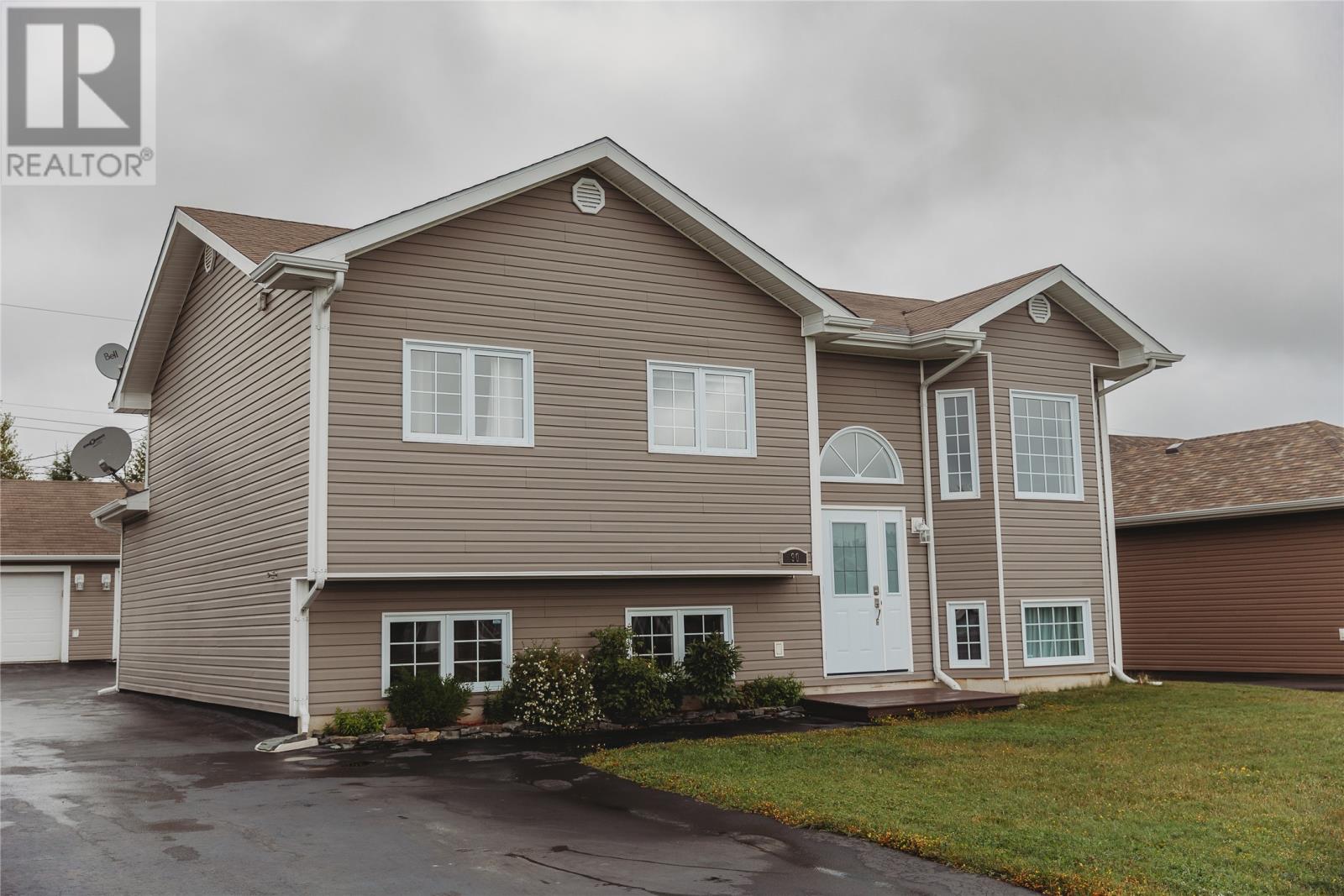 90 Penwell Ave, Gander, NL A1V 0A4