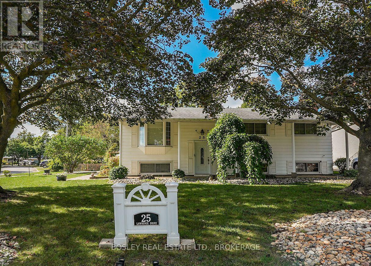25 Lawrence Dr, Thorold, ON L2V 2X7