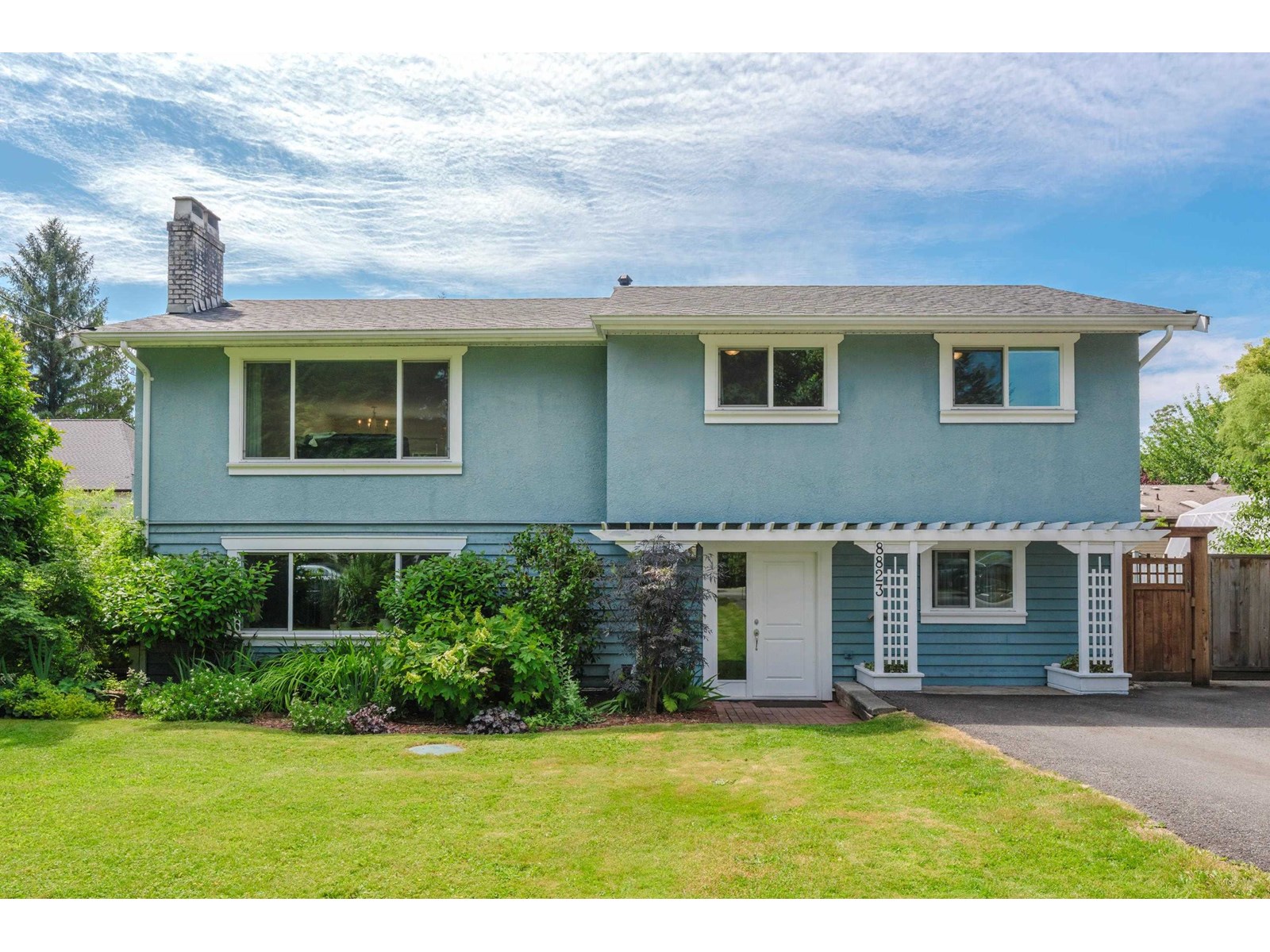 8823 Nash St, Langley, BC V1M 2R9