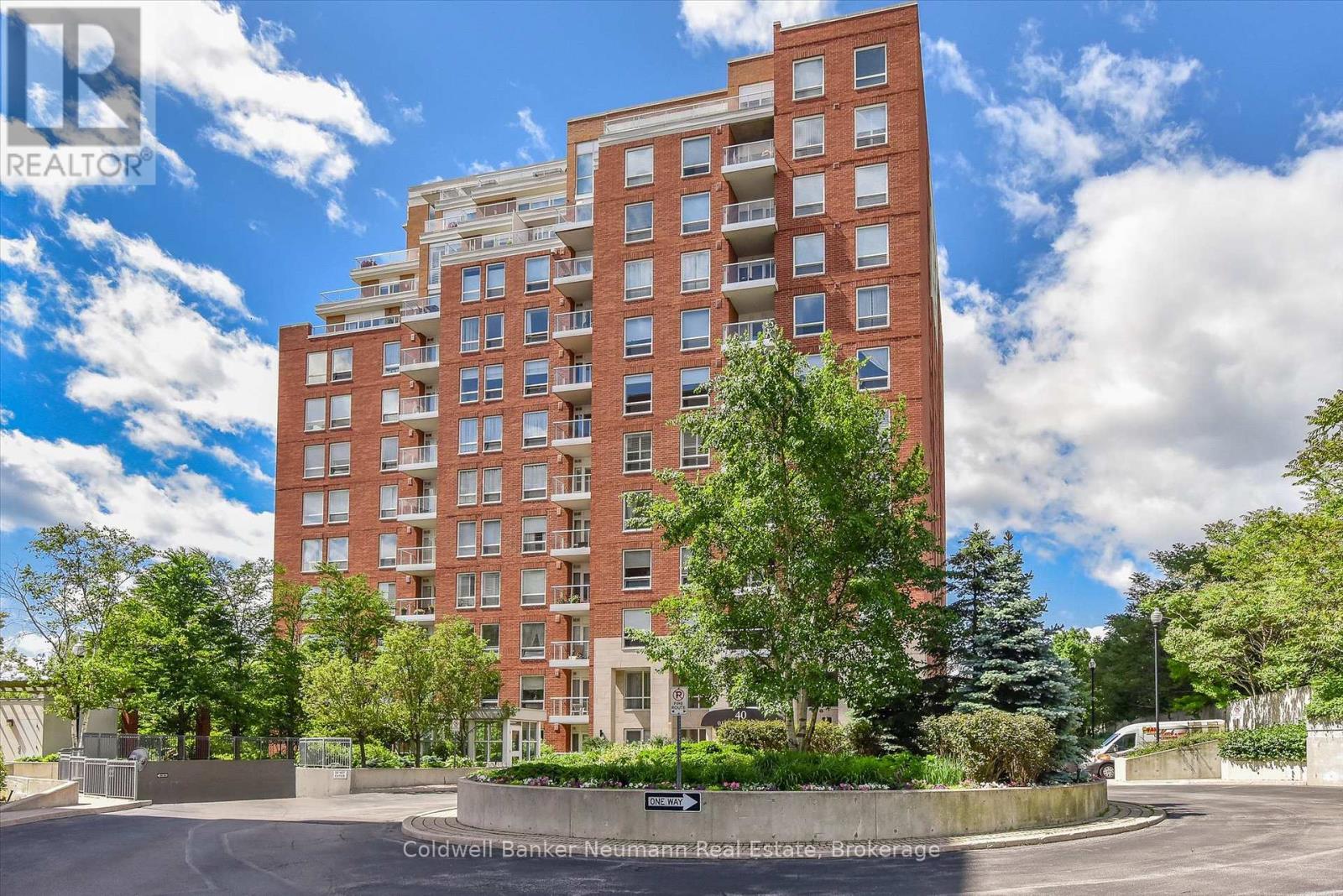 804 40 Old Mill Rd, Oakville, ON L6J 7W3
