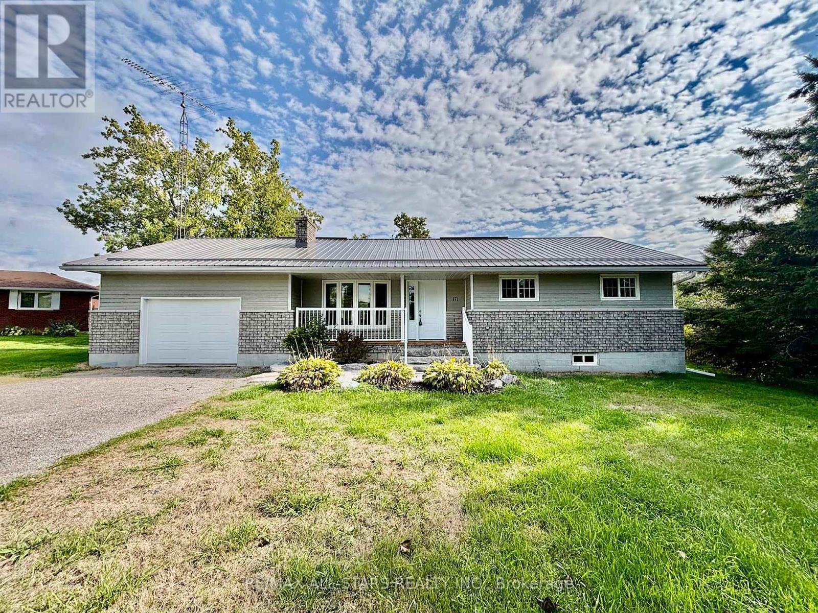 23 Bruce St, Kawartha Lakes, ON K0M 2M0