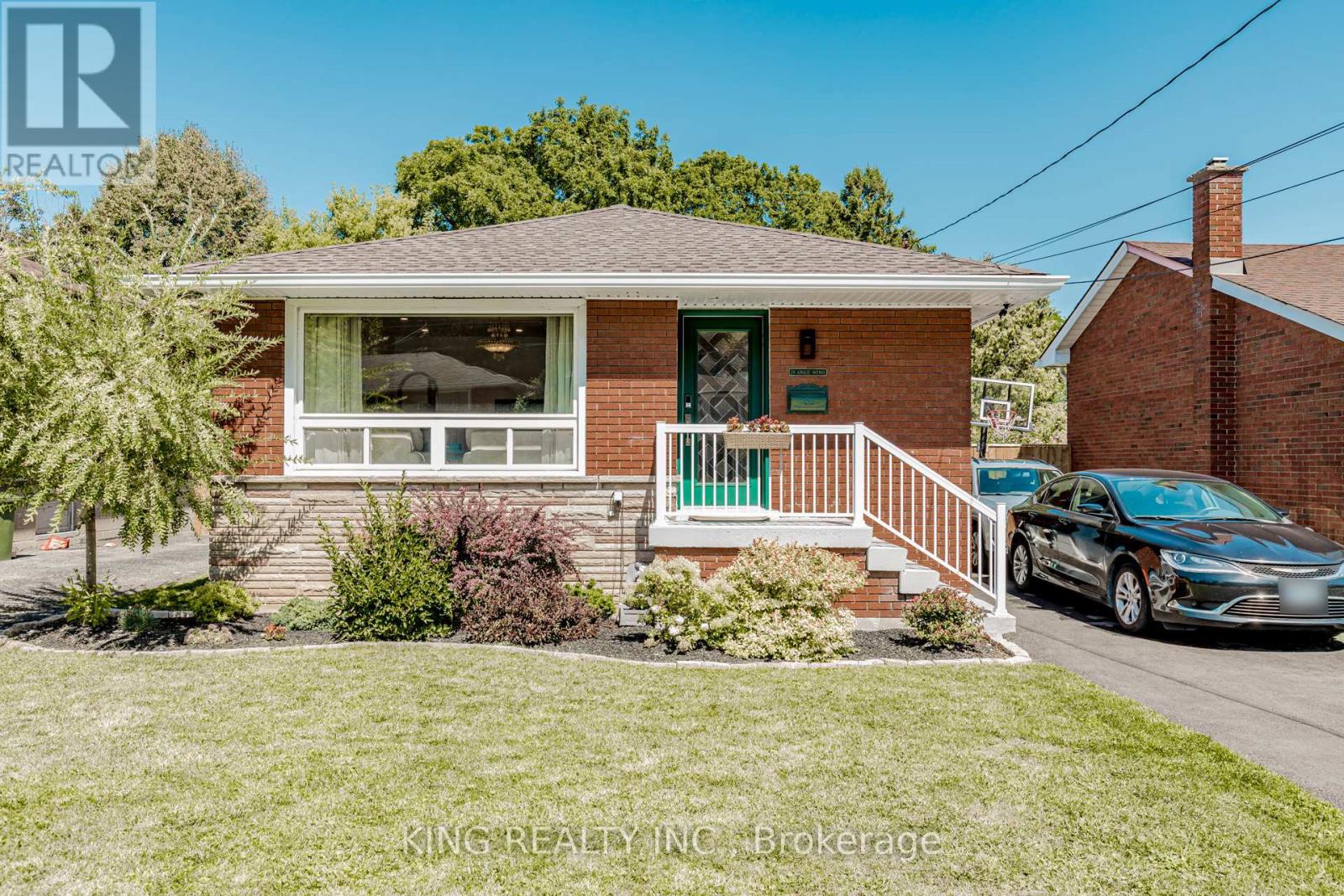 28 Ainslie Ave, Hamilton, ON L8S 2J6