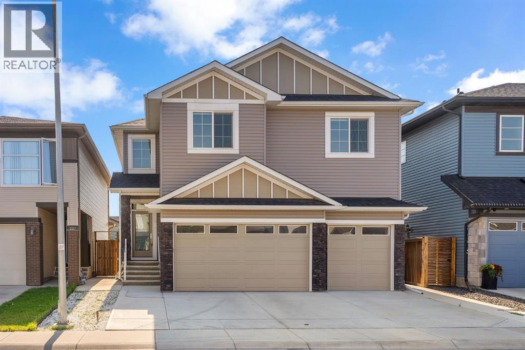 229 Walgrove Ter SE, Calgary, AB T2X 4E7