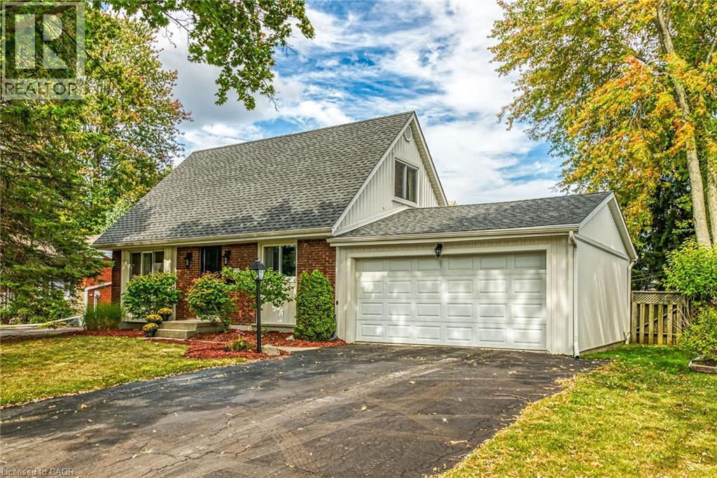 325 Brookfield Blvd, Dunnville, ON N1A 1L7
