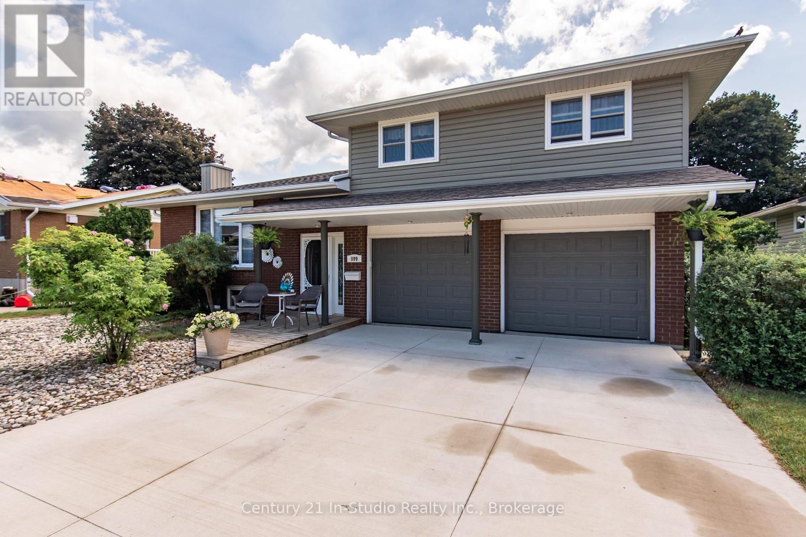 899 Wellington St, Saugeen Shores, ON N0H 2C3