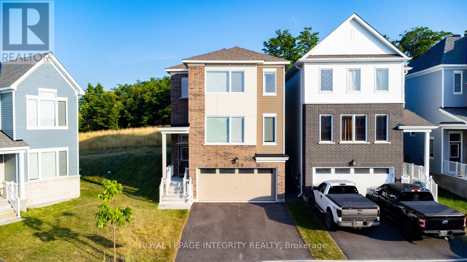 432 Appalachian Cir, Ottawa, ON K2J 6X4