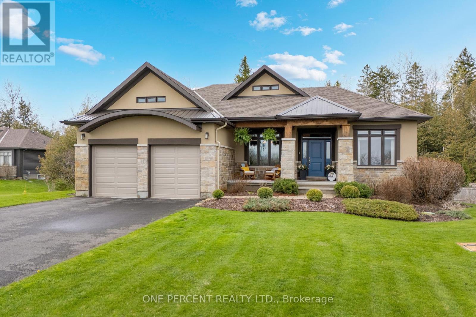 155 Stonewood Dr, Beckwith, ON K7C 3P2