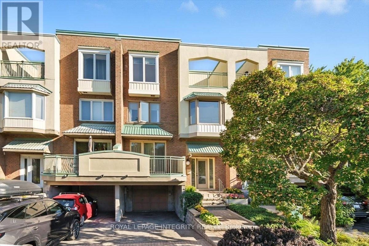 17 Columbus Ave, Ottawa, ON K1K 1R2