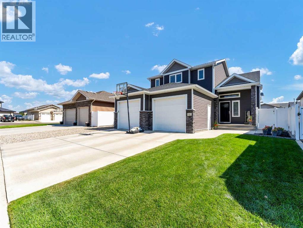 47 Somerside Way SE, Medicine Hat, AB T1B 0M1