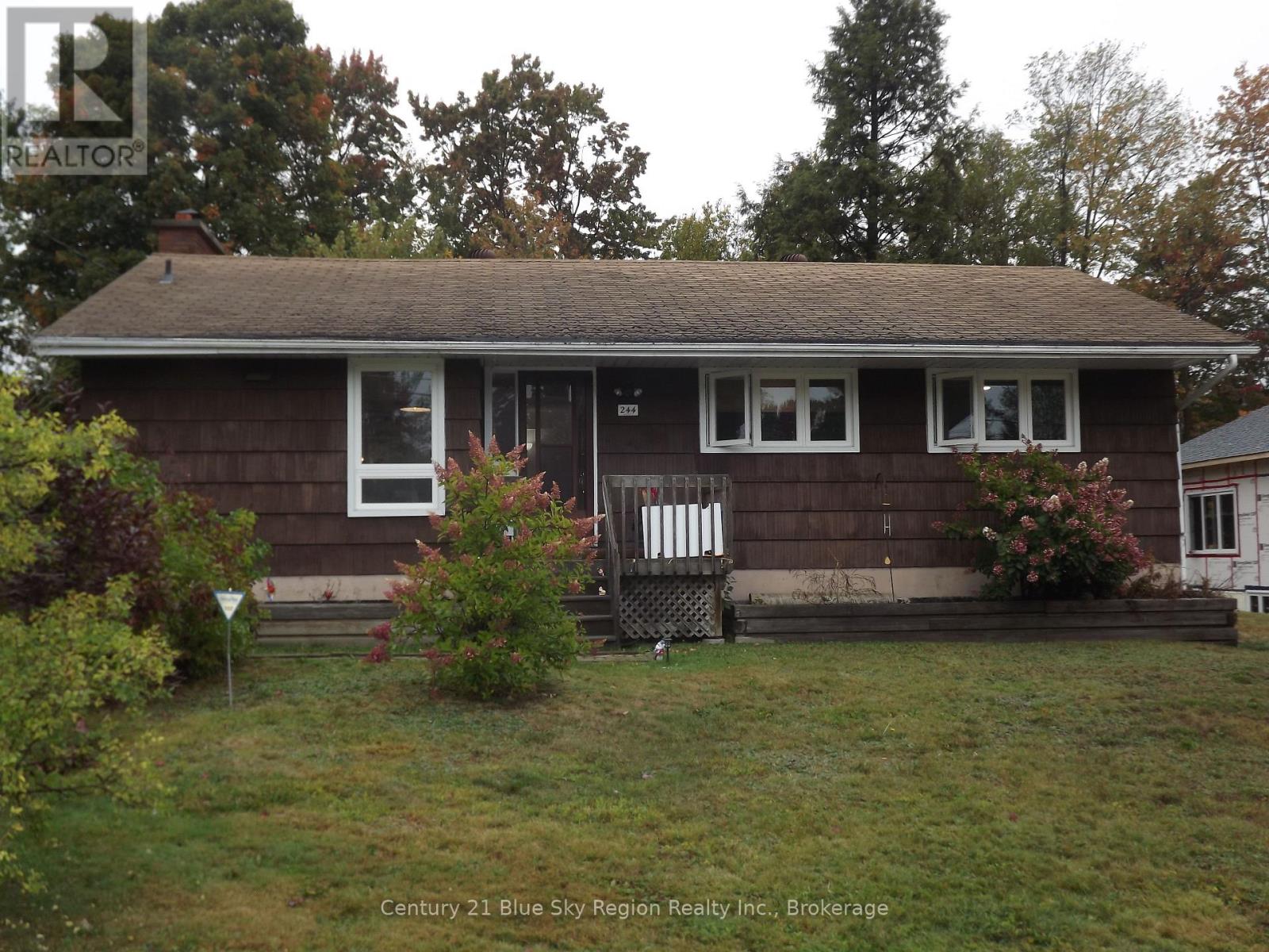 244 Michener Dr, North Bay, ON P1A 3J1