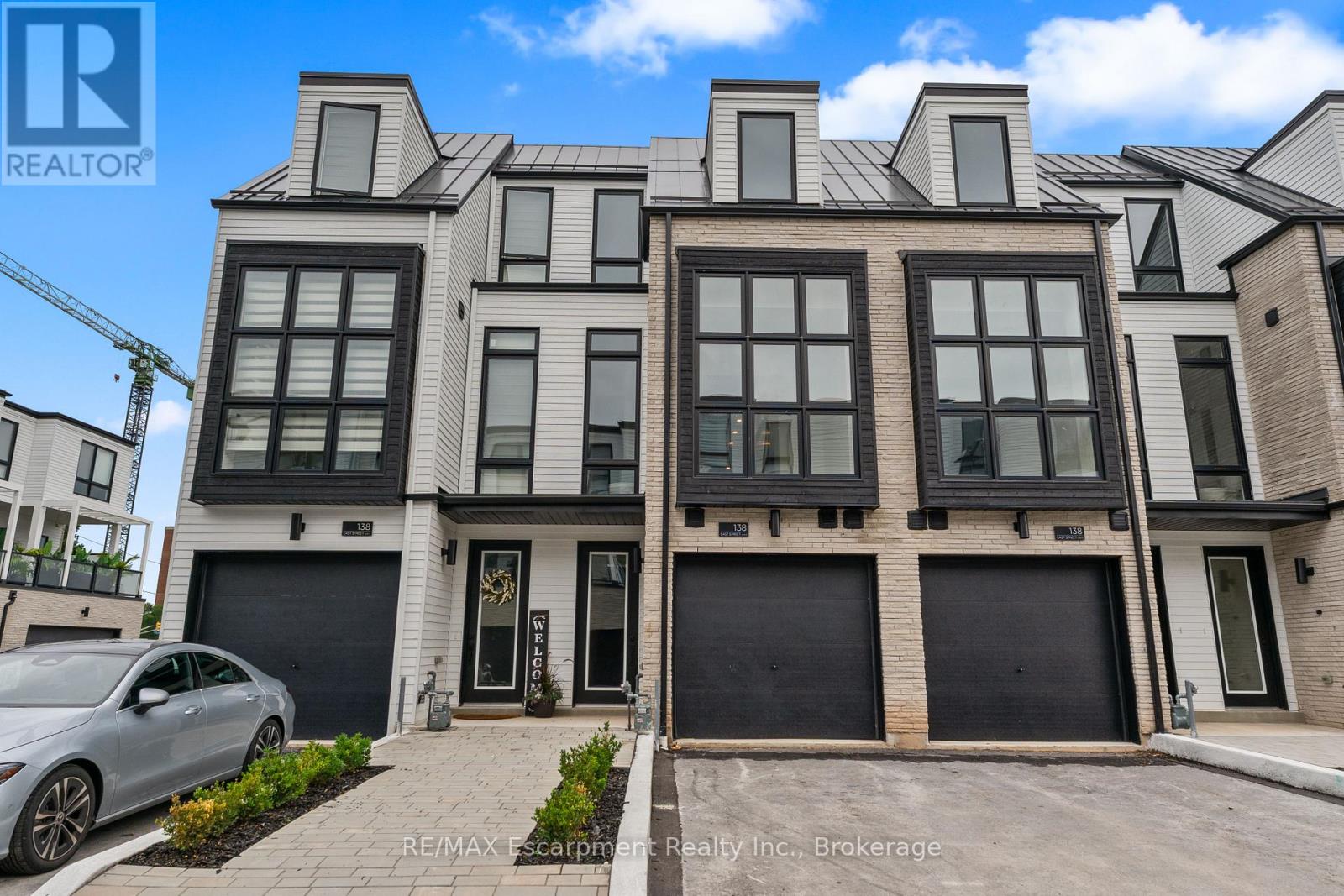 2 138 East St, Oakville Br Bronte, ON L6L 0H9